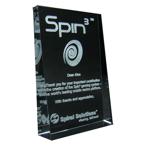 TRI-e-3d-laser-engraving-in-glass-award-Spin-31 (2).png